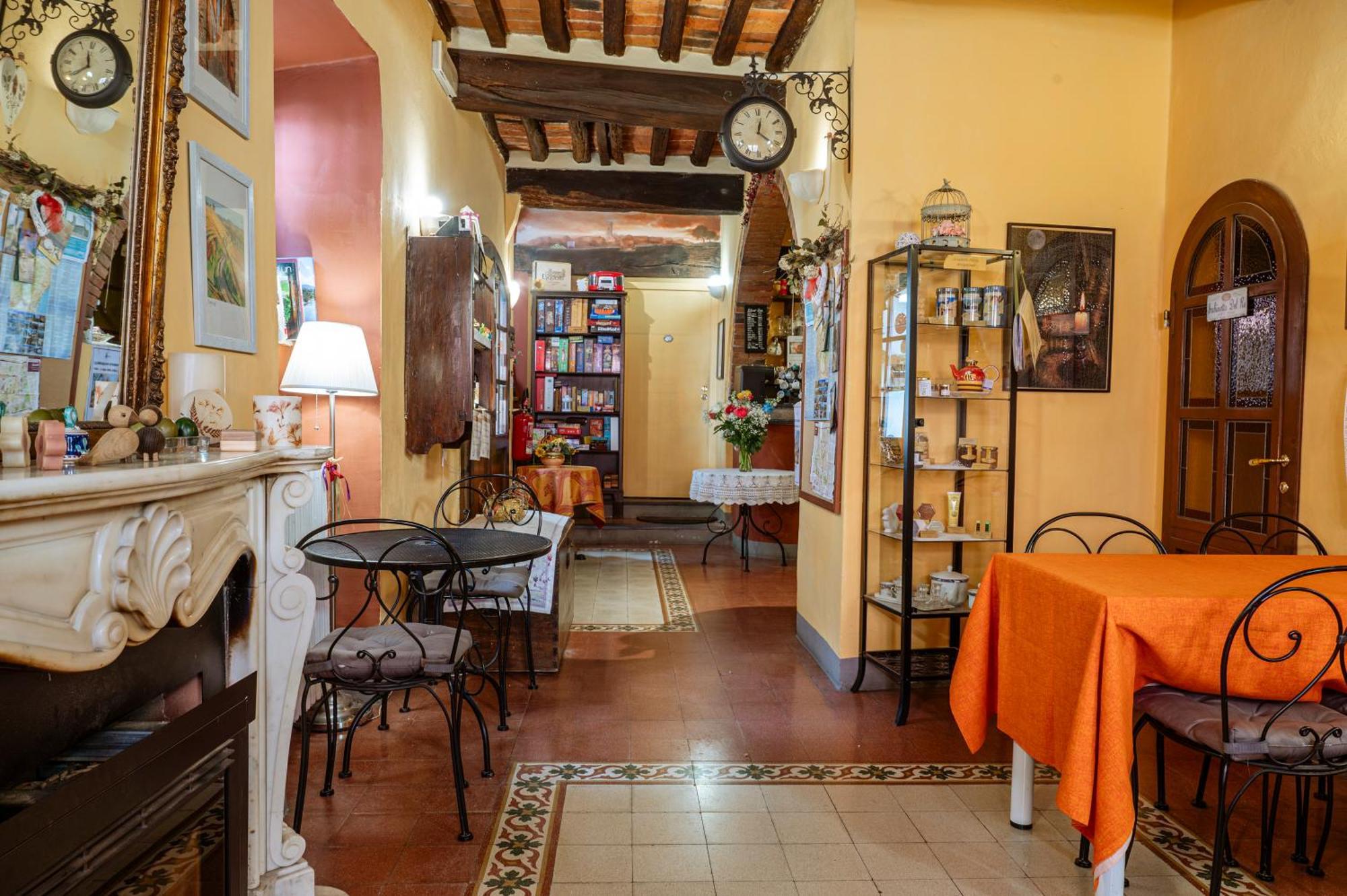 Bed and Breakfast Antica Casa Dei Rassicurati Montecarlo Zewnętrze zdjęcie