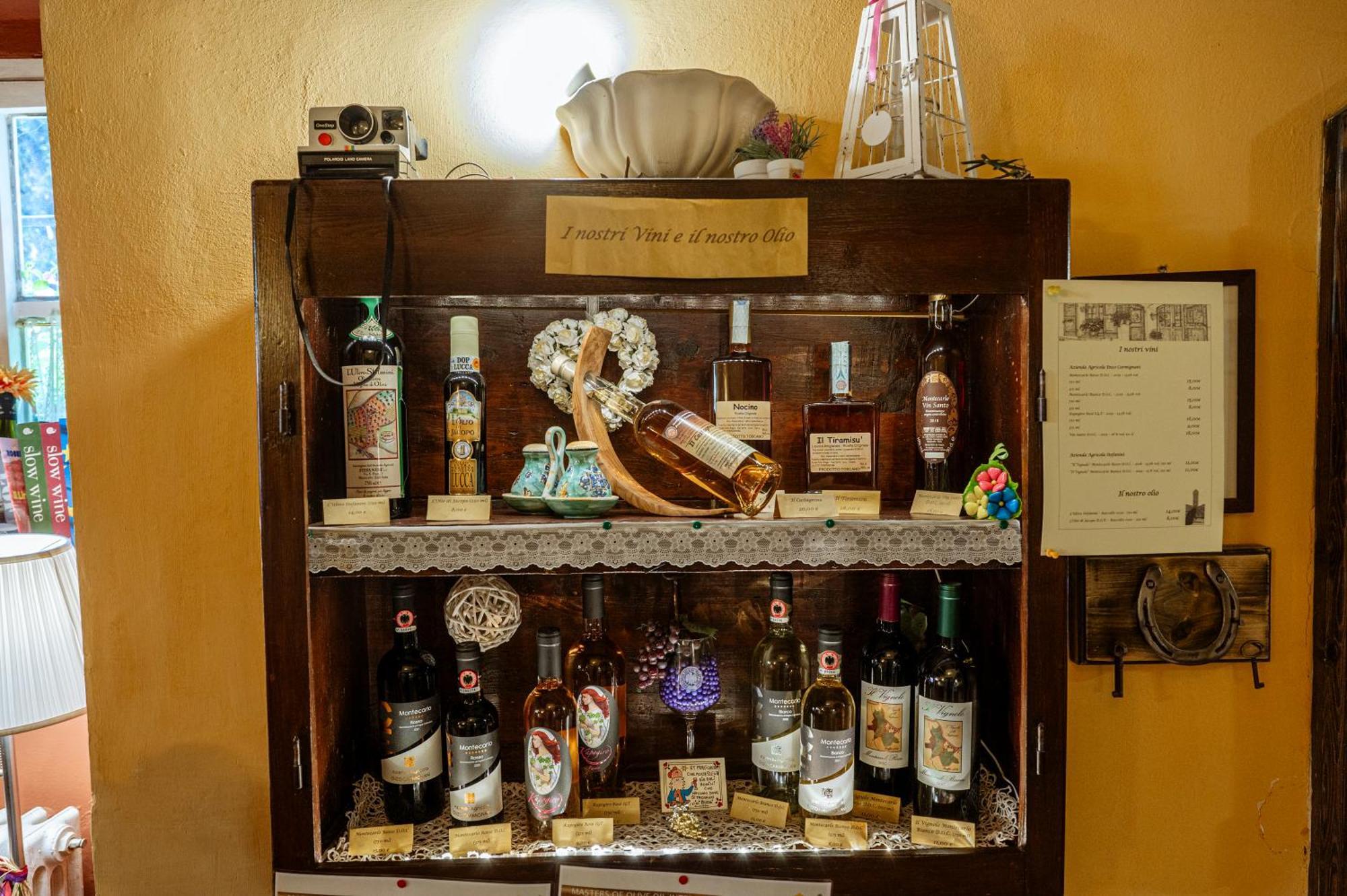 Bed and Breakfast Antica Casa Dei Rassicurati Montecarlo Zewnętrze zdjęcie