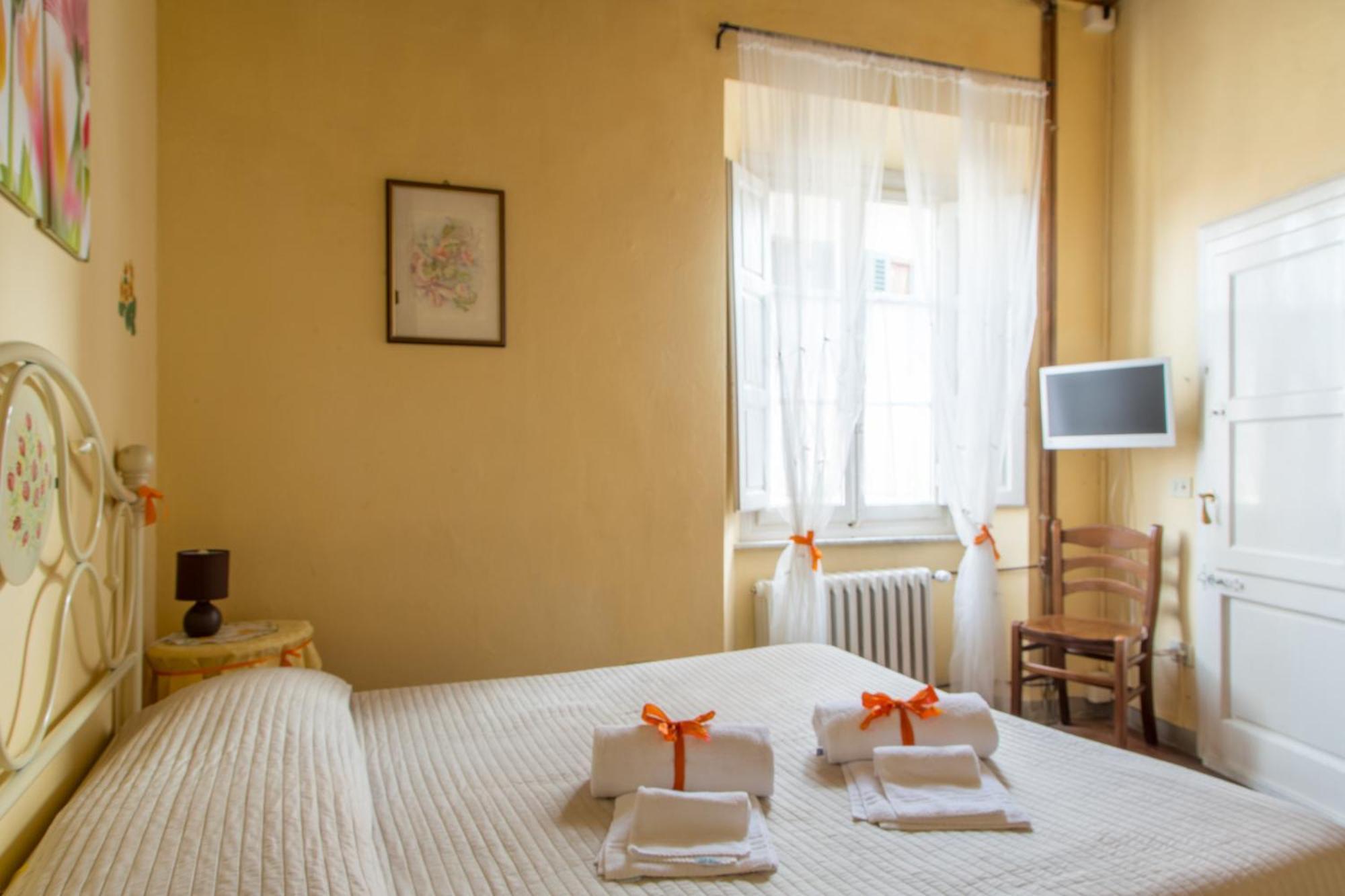 Bed and Breakfast Antica Casa Dei Rassicurati Montecarlo Zewnętrze zdjęcie