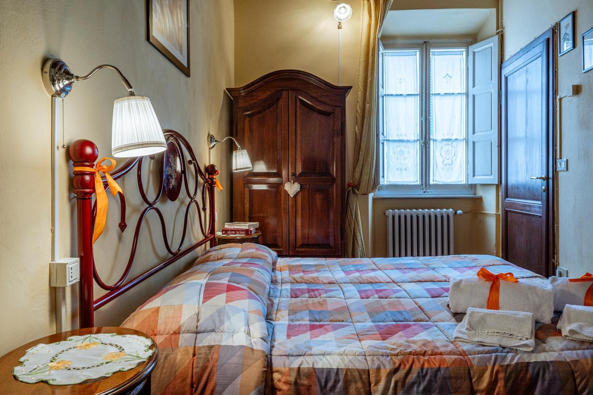 Bed and Breakfast Antica Casa Dei Rassicurati Montecarlo Zewnętrze zdjęcie