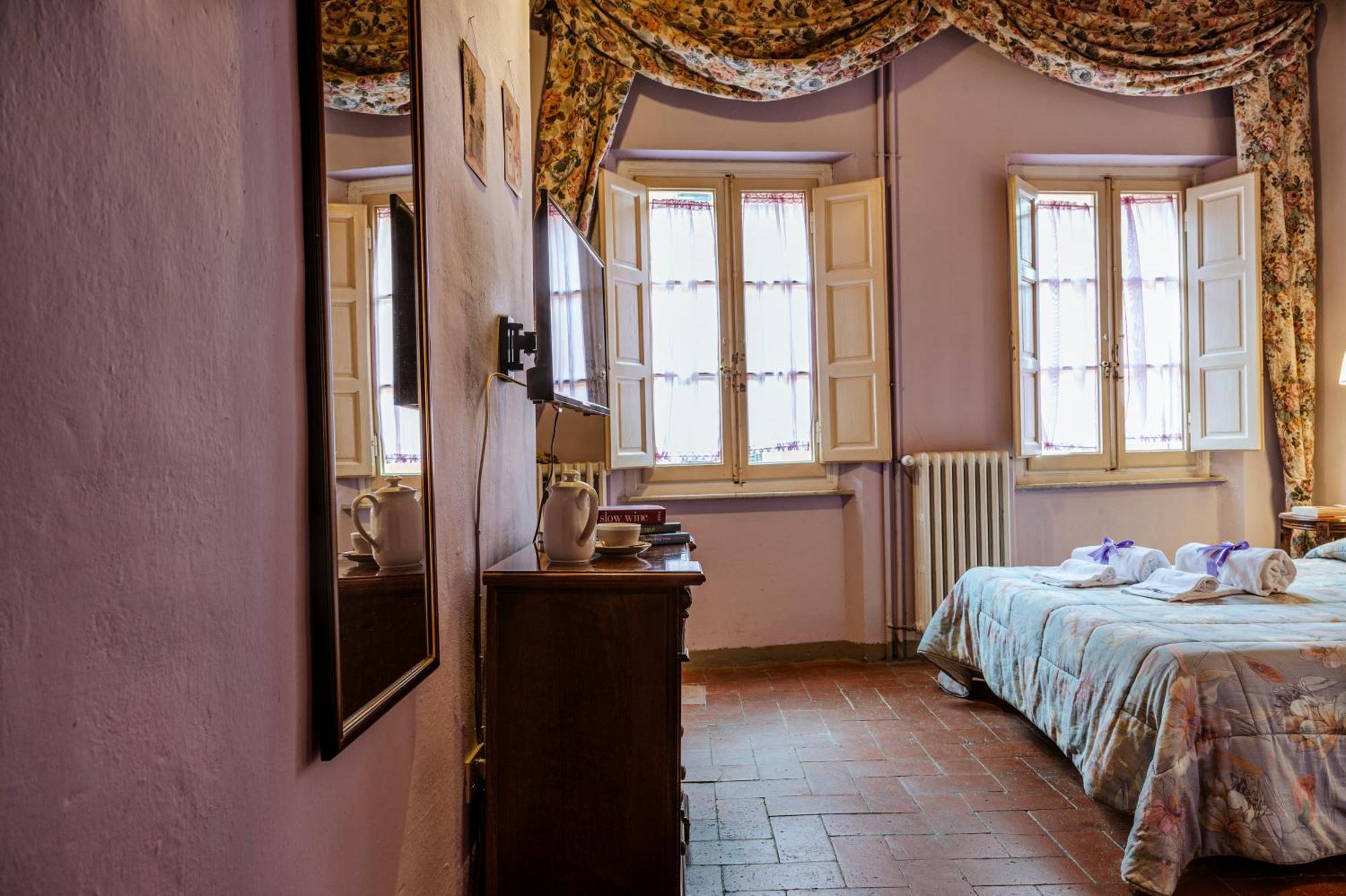 Bed and Breakfast Antica Casa Dei Rassicurati Montecarlo Zewnętrze zdjęcie