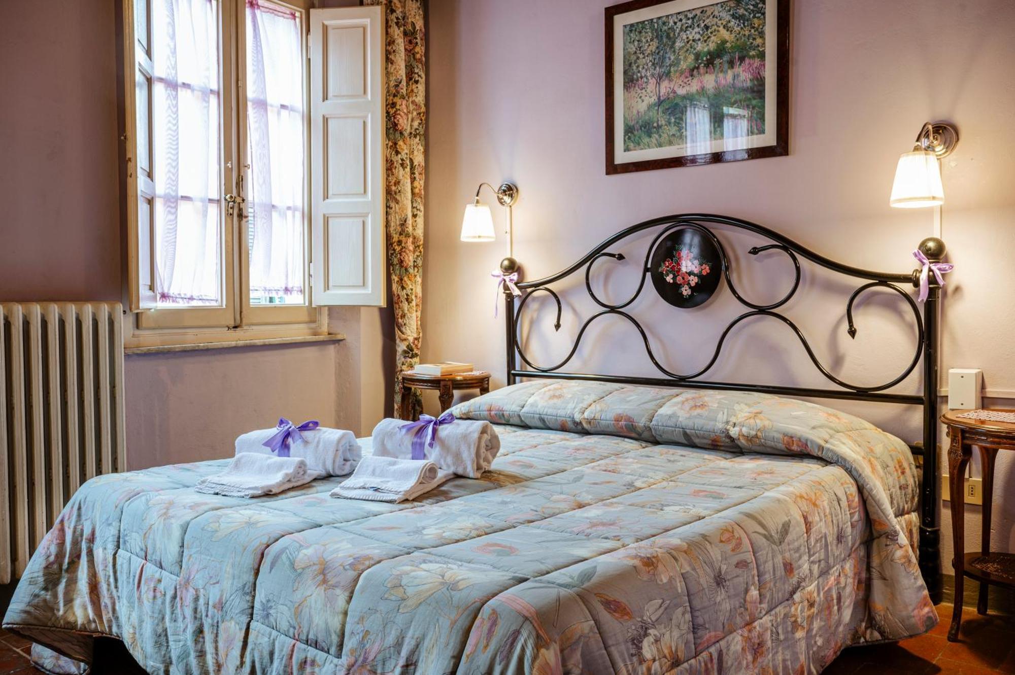 Bed and Breakfast Antica Casa Dei Rassicurati Montecarlo Zewnętrze zdjęcie