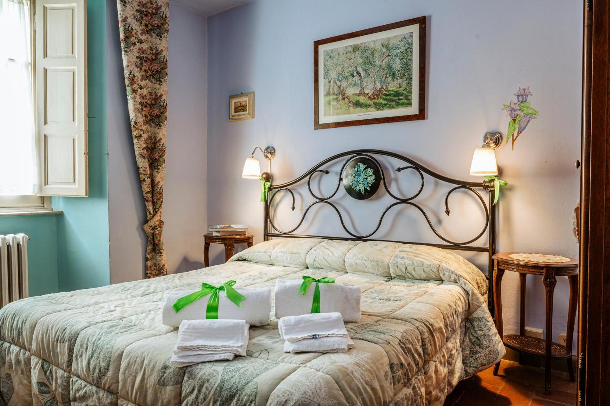 Bed and Breakfast Antica Casa Dei Rassicurati Montecarlo Zewnętrze zdjęcie